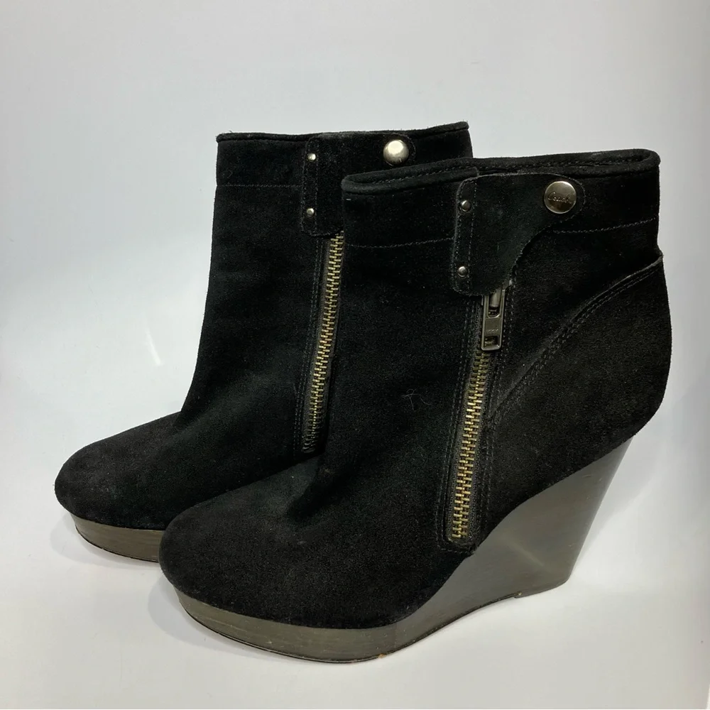 Coach black suede platform‎ wedge booties women’s size 9.5 double zipper closure